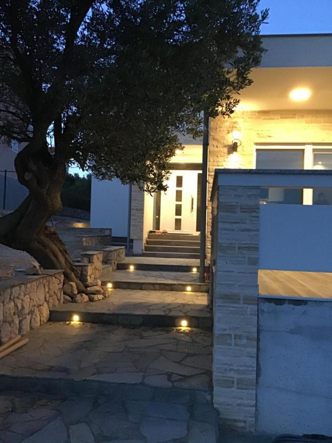 Moderner Bungalow Mit Meerblick Lun  Εξωτερικό φωτογραφία
