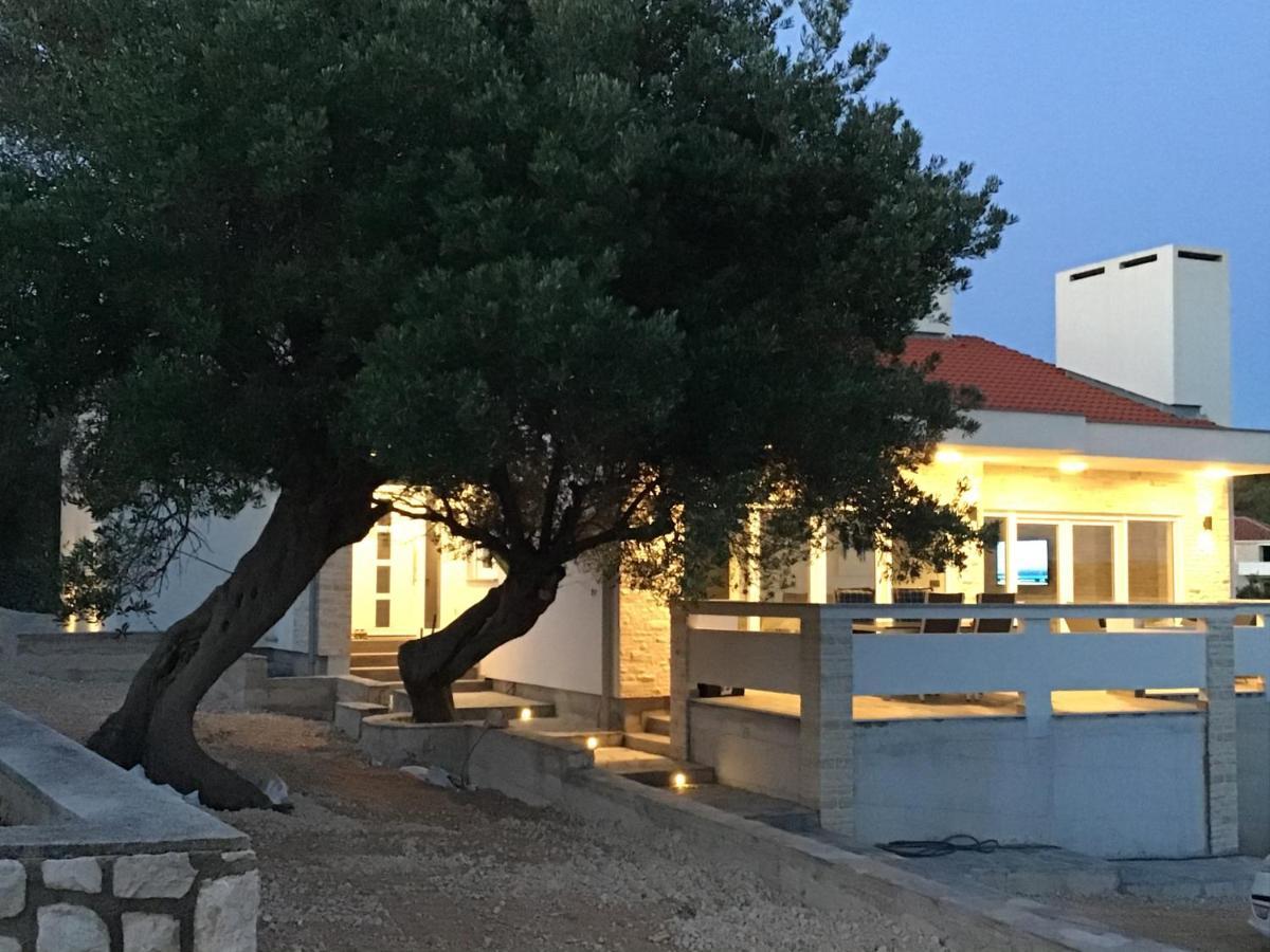 Moderner Bungalow Mit Meerblick Lun  Εξωτερικό φωτογραφία