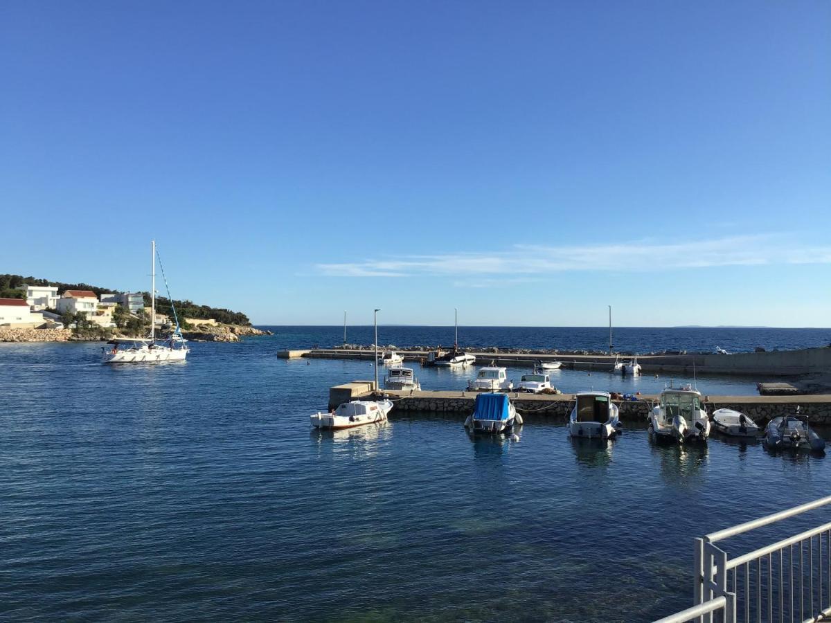 Moderner Bungalow Mit Meerblick Lun  Εξωτερικό φωτογραφία