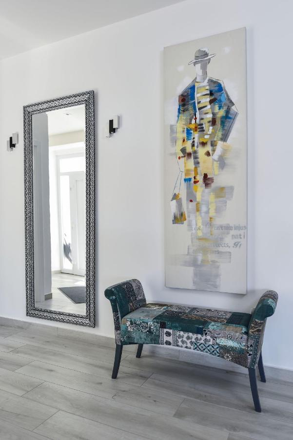 Moderner Bungalow Mit Meerblick Lun  Εξωτερικό φωτογραφία