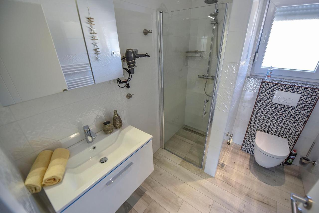 Moderner Bungalow Mit Meerblick Lun  Εξωτερικό φωτογραφία
