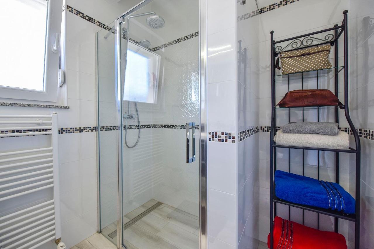 Moderner Bungalow Mit Meerblick Lun  Εξωτερικό φωτογραφία