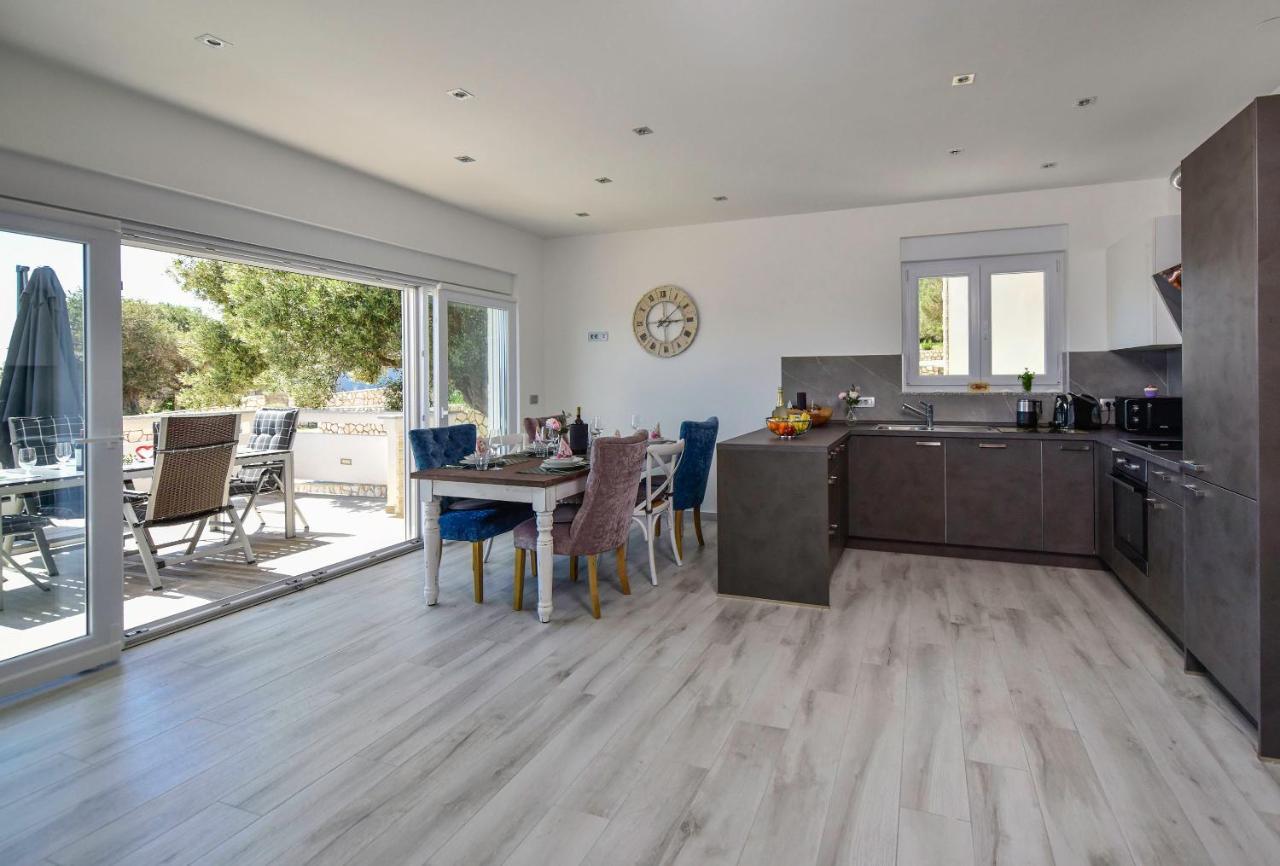Moderner Bungalow Mit Meerblick Lun  Εξωτερικό φωτογραφία