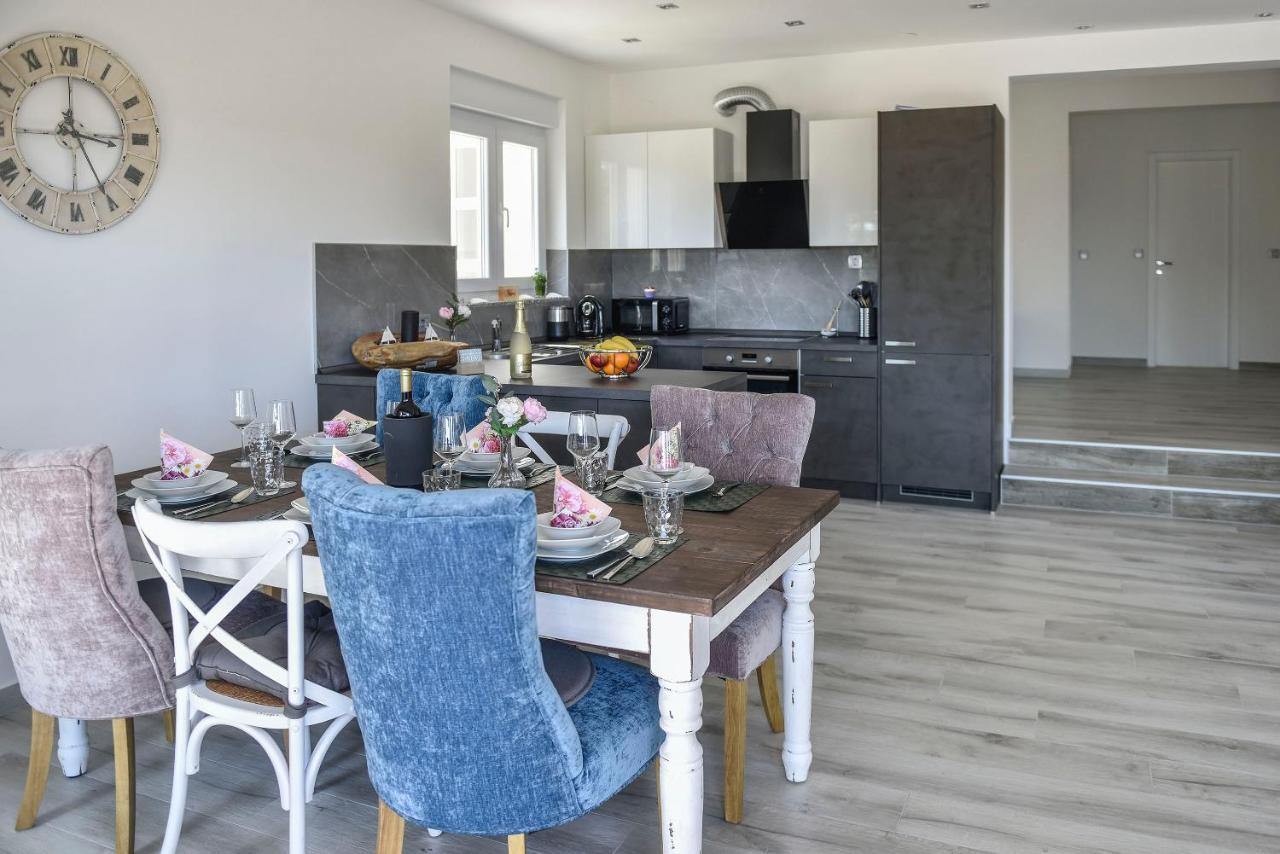 Moderner Bungalow Mit Meerblick Lun  Εξωτερικό φωτογραφία