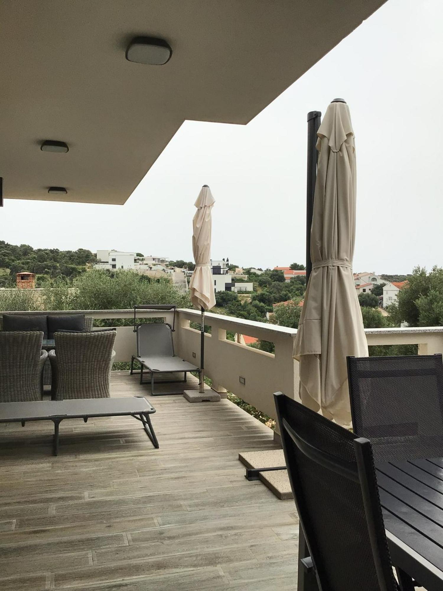 Moderner Bungalow Mit Meerblick Lun  Εξωτερικό φωτογραφία